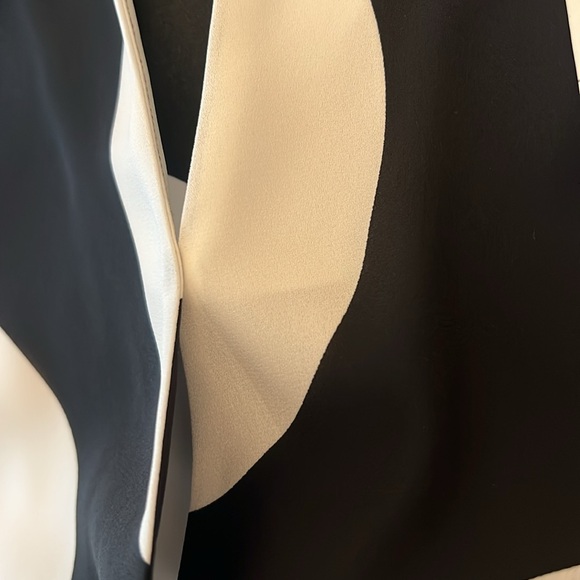 ⚫️ Worthington black & white top - Picture 16 of 17